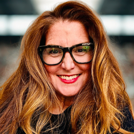 Elizabeth DeMaso brand strategy advisor and personal brand coach.