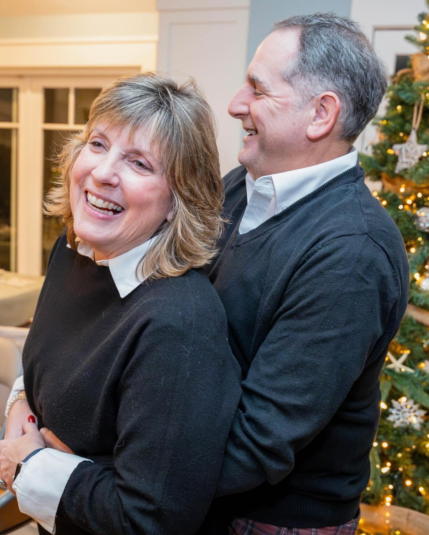 Christmas with the fam!🎄❤️

Hope everyone enjoyed the holidays surrounded with loved ones.🫶🏽