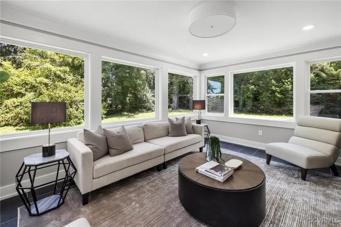 1223 Wilmer Ave. Family Room.webp