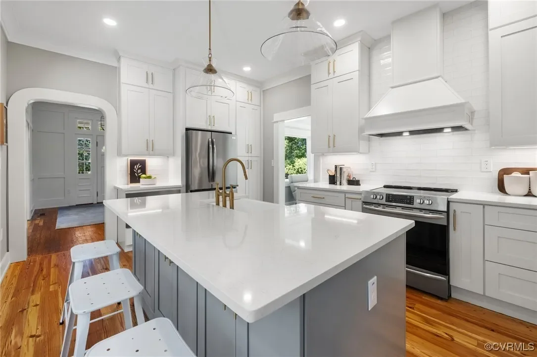 1223 Wilmer Ave. Kitchen.webp