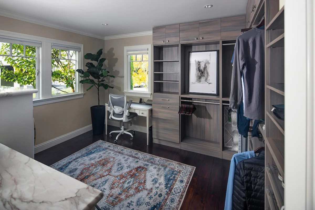 Walk in closet Wine Country