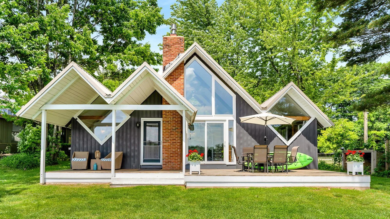 Vacation Rental airBNBAIV00750.jpg