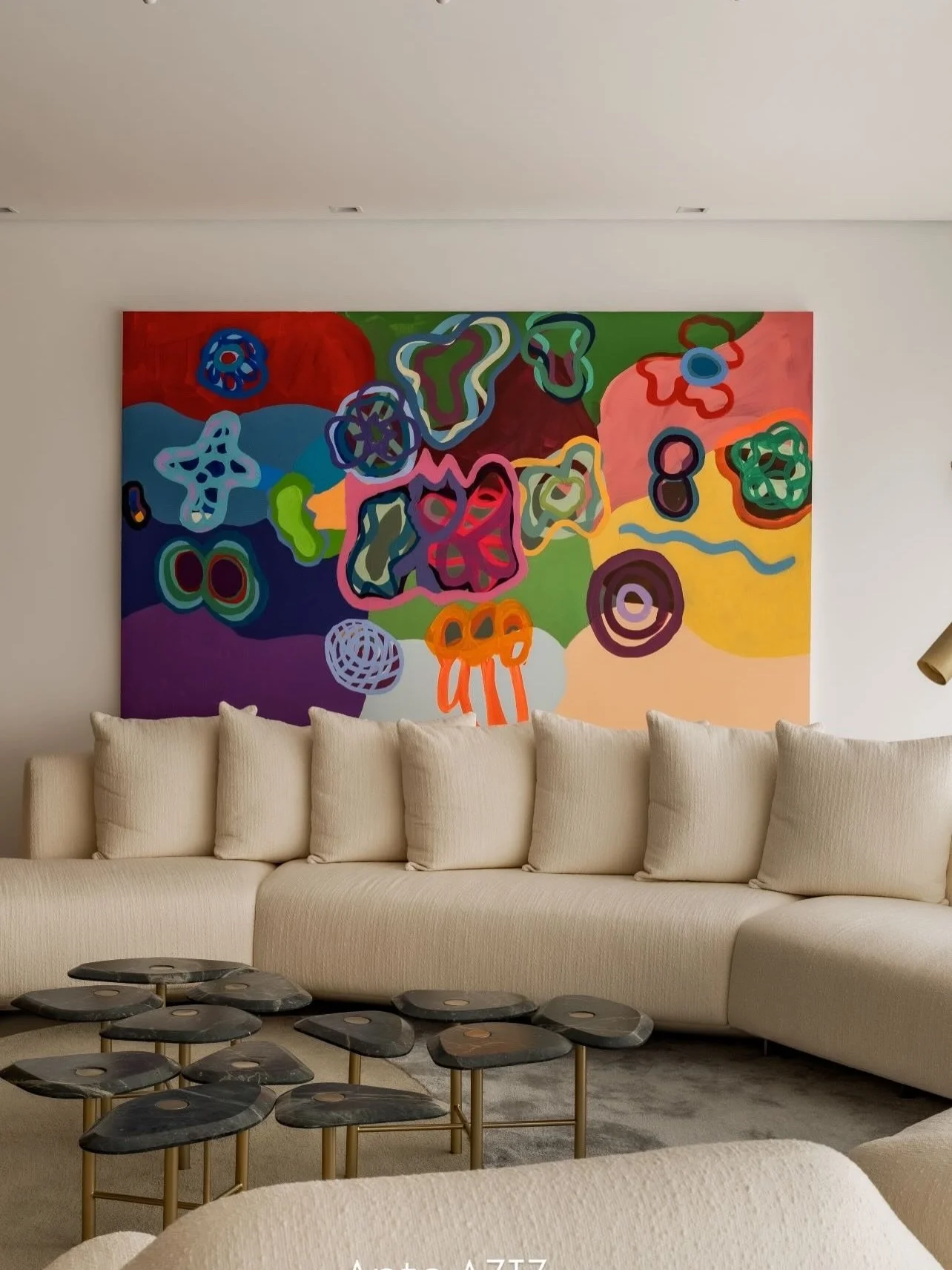 O living ganhou uma atmosfera ainda mais especial com a obra da Maria Lynch: artista de cores intensas e de uma criatividade &iacute;mpar!

Apto Aziz
Rio de Janeiro 

Foto: @wilsondorigon