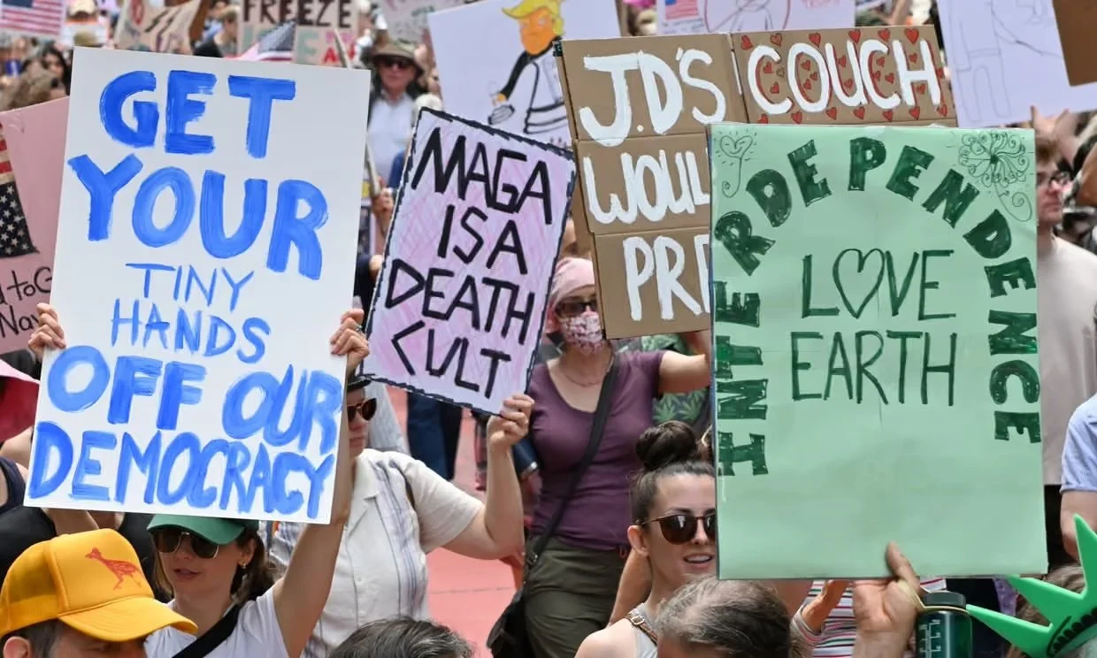  This article is more than 1 year old
Wave of Earth Day protests as Americans mobilize against Trump