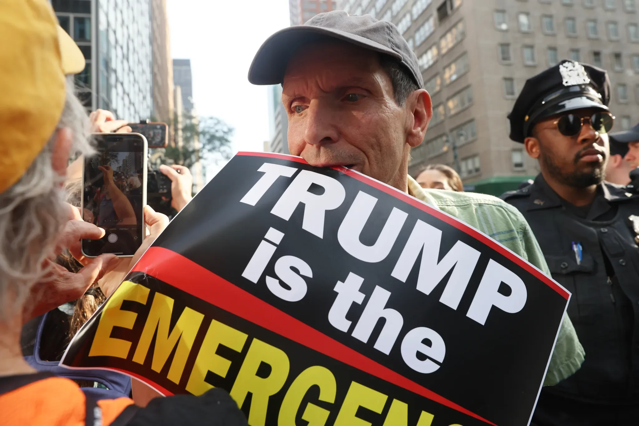 Pix 11: Dozens of anti-Trump protesters arrested near UN General Assembly in NYC