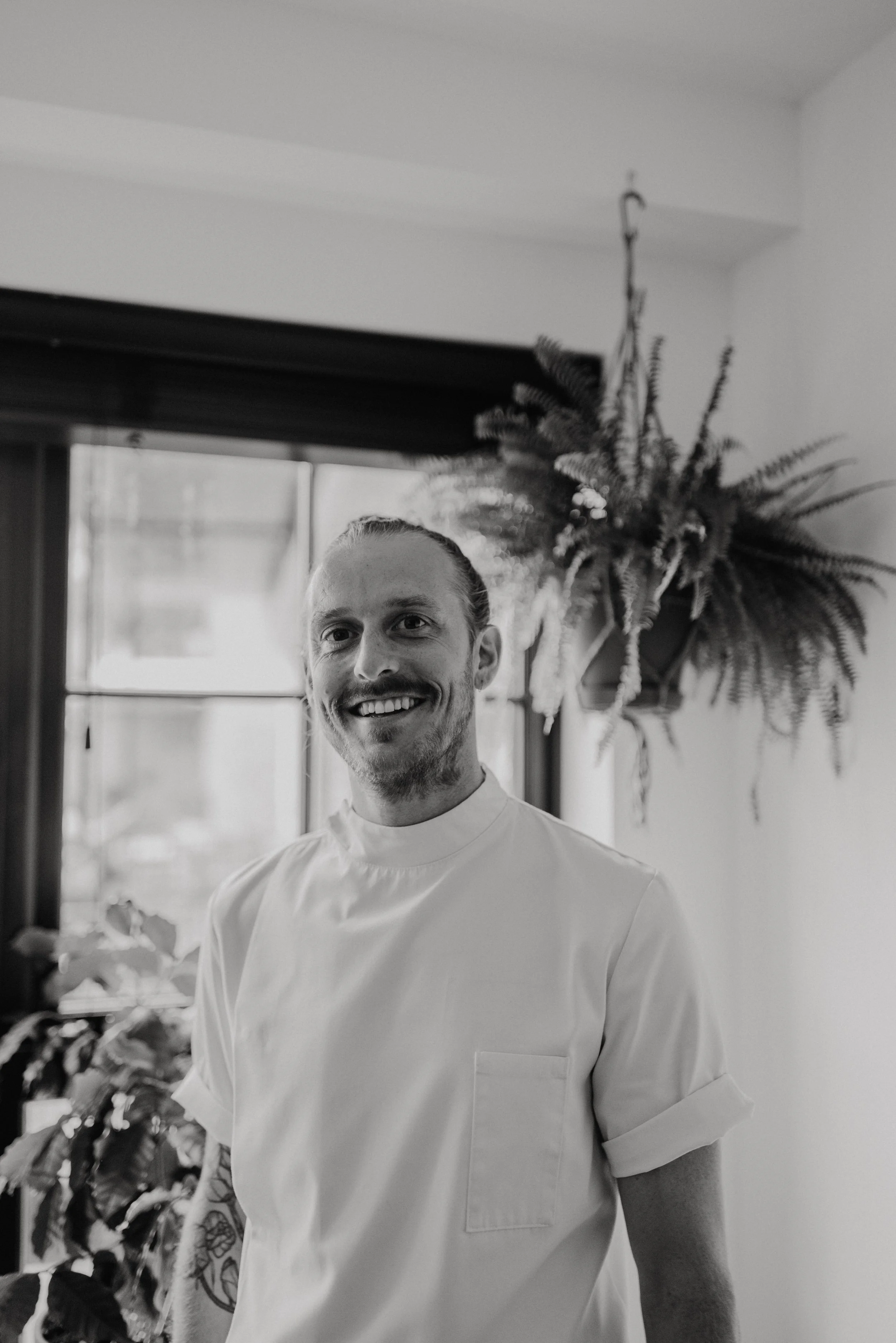 Florian Cross_Headshots-8.jpg