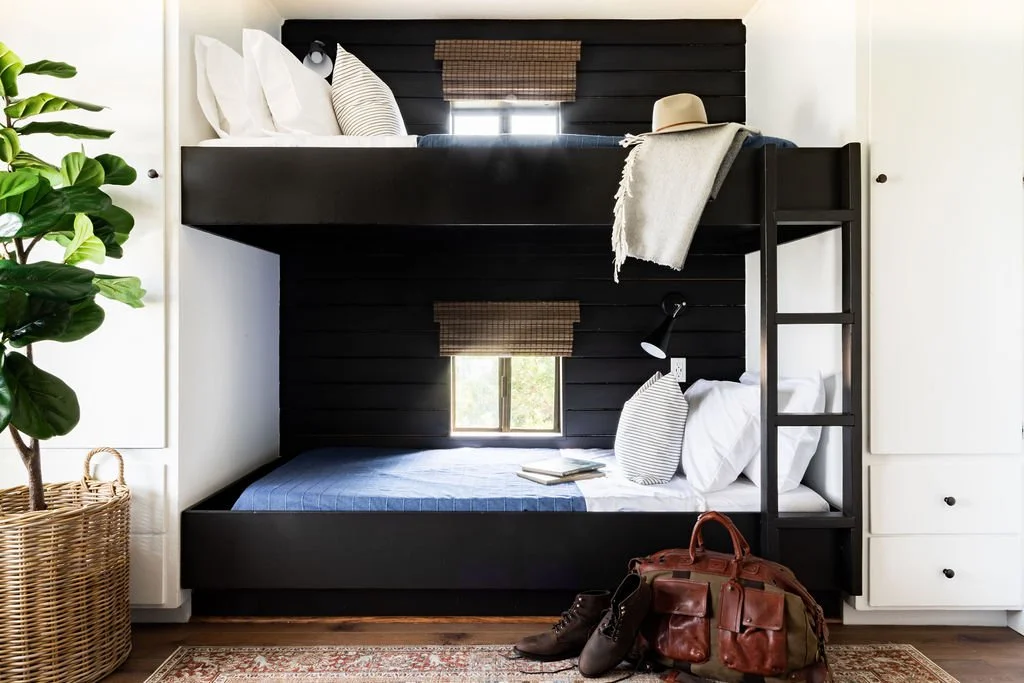 1 Bunk Bed in Bunkhouse (All-Inclusive: Male-Only Lodging + Meals)