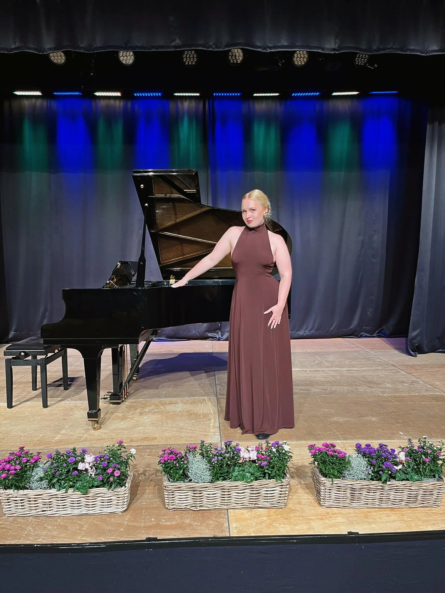 ✨Oper im Isernhagenhof✨
Ein wundersch&ouml;ner Nachmittag liegt hinter uns mit Musik von Mozart &uuml;ber Weill bis Bernstein 🔥 Danke an den @isernhagenhof_kulturverein - es war uns ein Fest ! 
Am 04.10. gibt&lsquo;s die zweite Runde beim Festival &