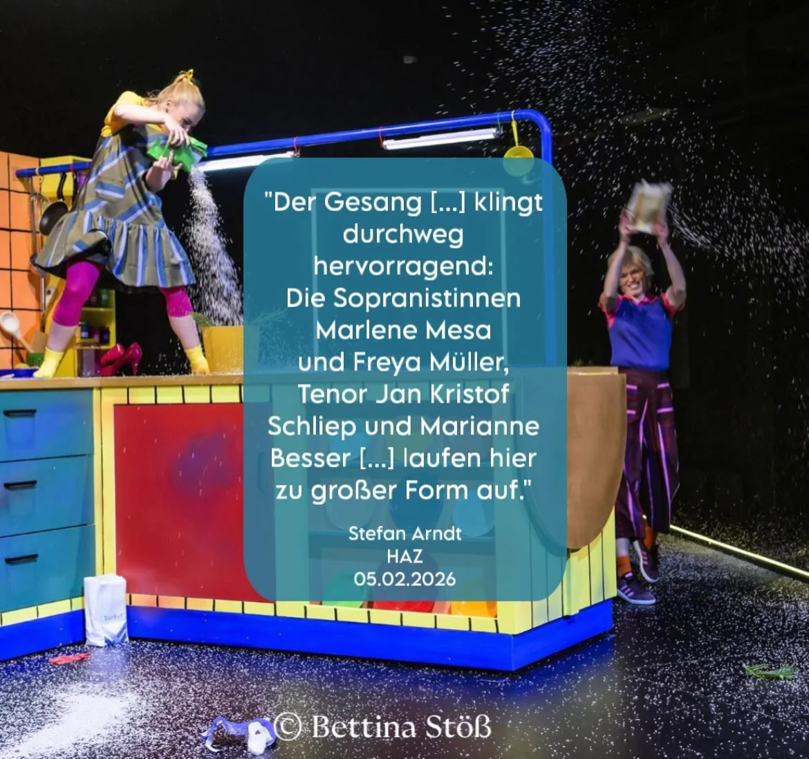⏰ Schon Halbzeit ! Nur noch 5 Vorstellungen von &bdquo;WURST&ldquo; auf dem Spielplan 🤞🏼 Kommt vorbei und lasst Euch diese 60 Minuten Spa&szlig; nicht entgehen ✨ @staatsoperhannover @xchange_staatsoperhannover