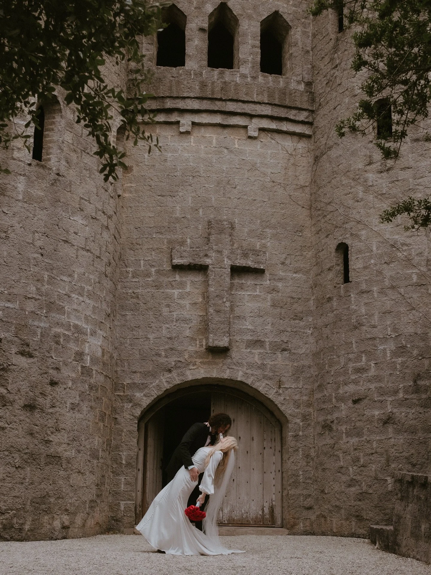 The castle just amazes every single time I get to shoot there. It&rsquo;s the perfect venue for a fairytale wedding. It doesn&rsquo;t matter if it&rsquo;s pouring with rain or if the sun is out in full force this is a great place to get married and i
