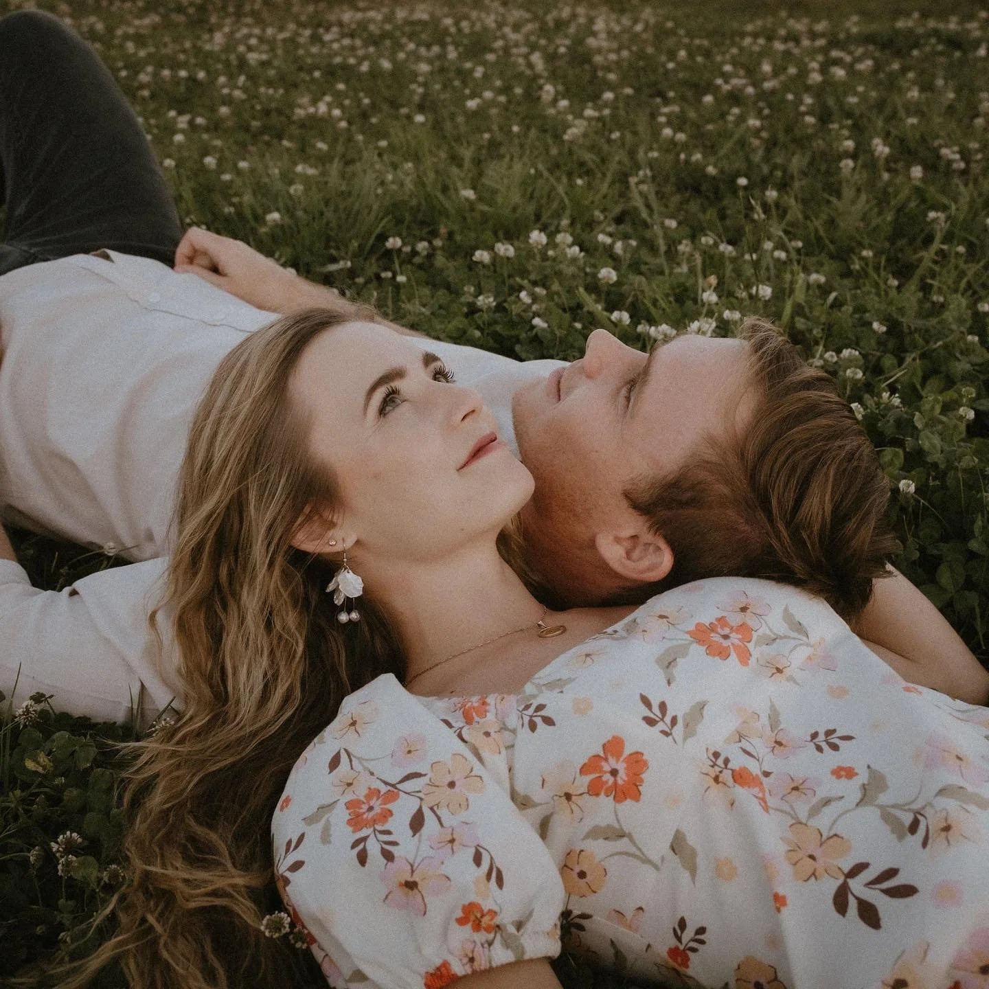 @tinettemaree and @lourenshills are engaged! 💍  what a beautiful proposal shoot ❤️🥺 it was so special to be a part of this #proposalshoot #engagementphotos #engagementphotography #engagementphotoshoot #couplephotography #couplephotoshoot #couplepos