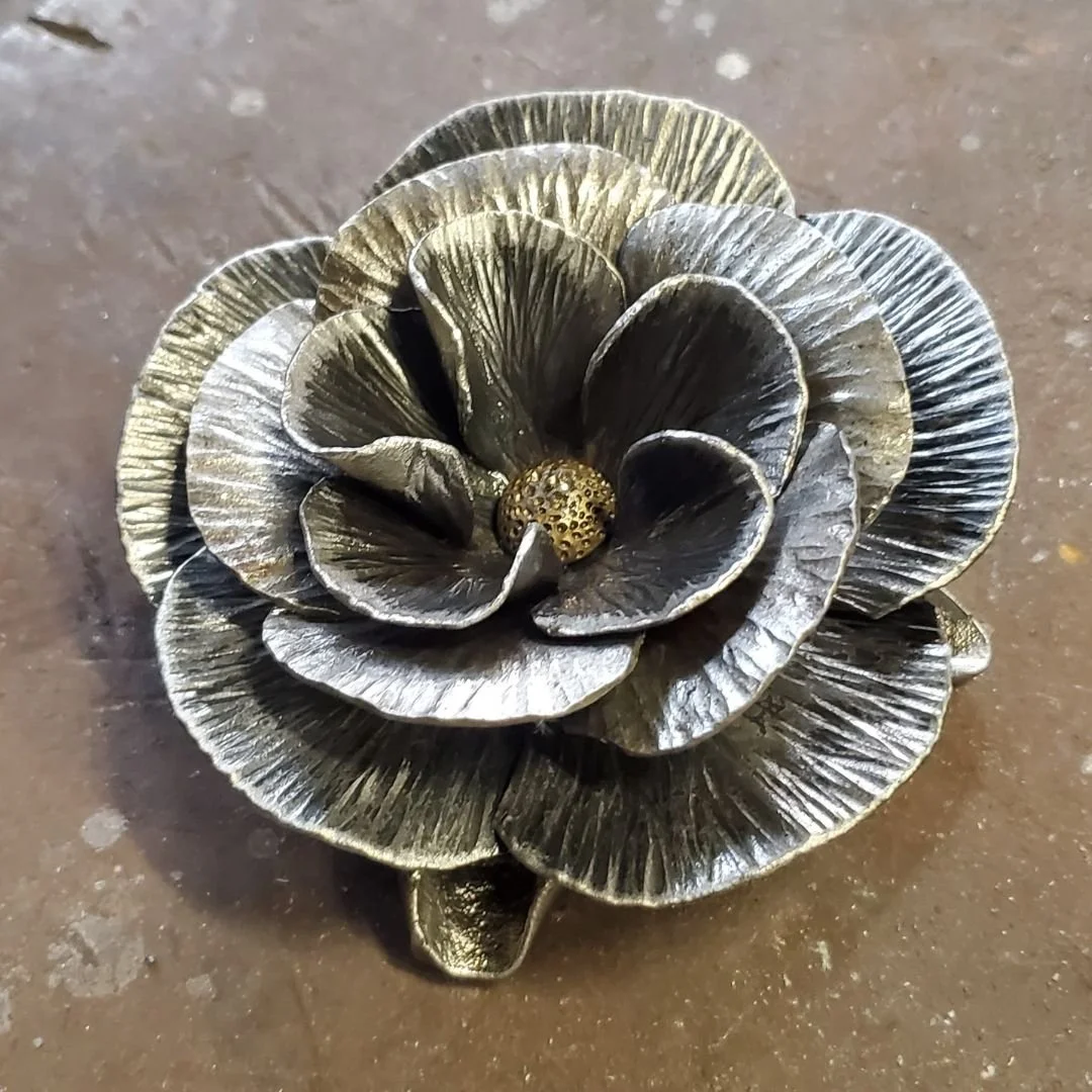 Metal rose welding sculpture