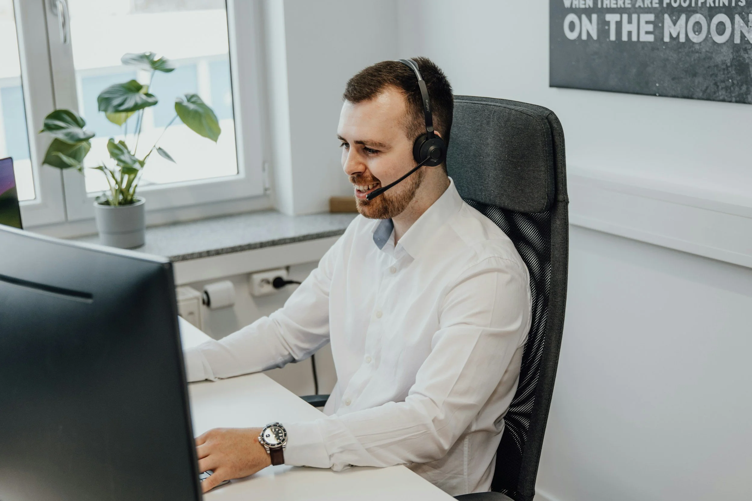 The Future of Customer Service Training: Cultivating Augmented Agents for a New Era of Value Creation