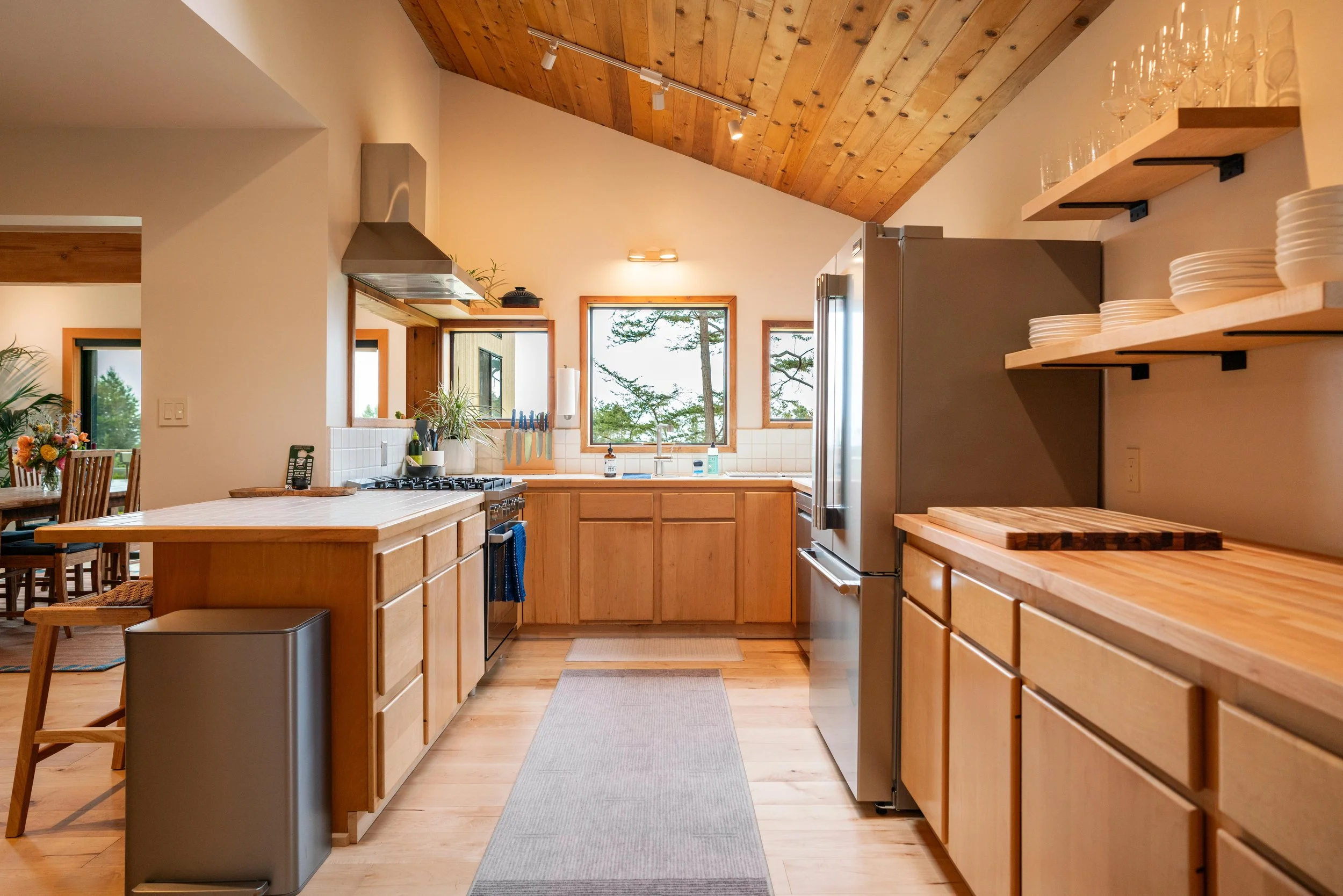 37940_pacific_view_drive_4_19_26_nik_z_photo-20.jpg