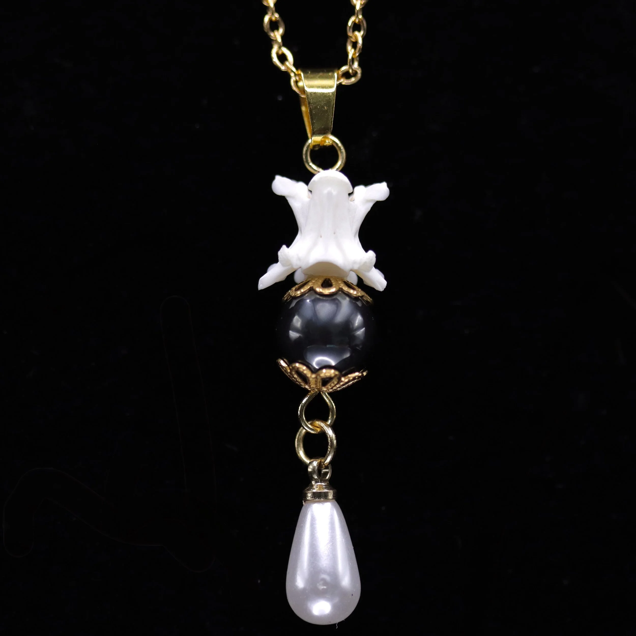 Obsidian Pearl Medulla Gold Necklace
