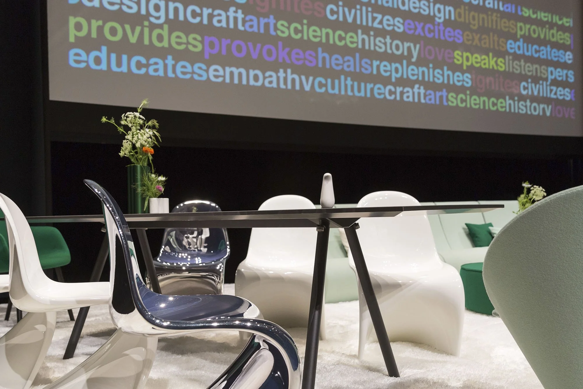 neocon2018_0001_Layer 8.jpg