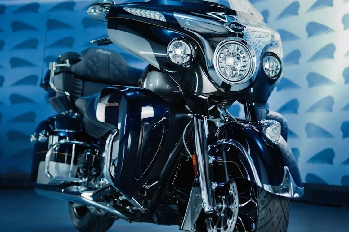indian-my25-9ts6-roadmaster-elite-hero-2-lg.jpg