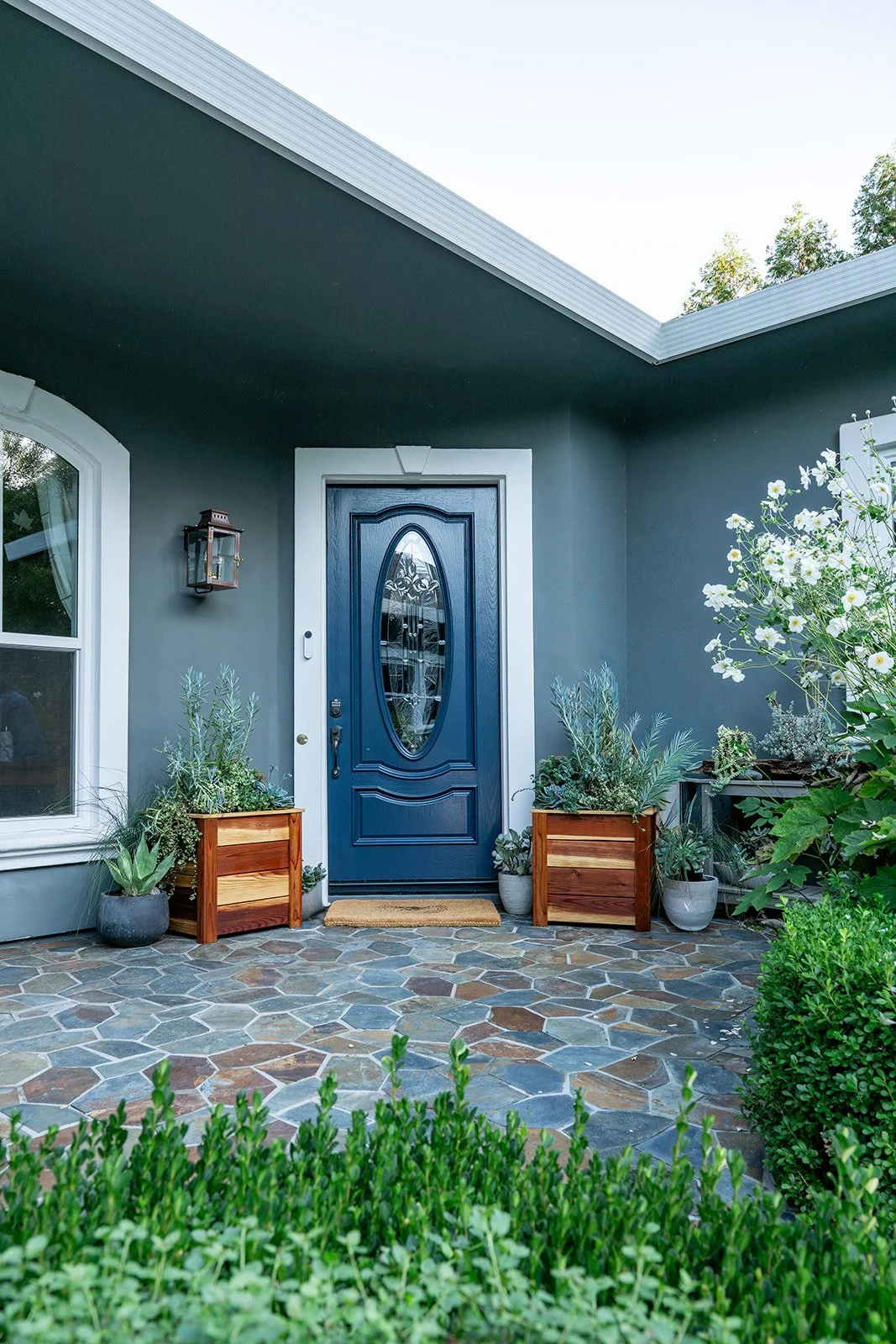 Doorscaping That Draws you in 