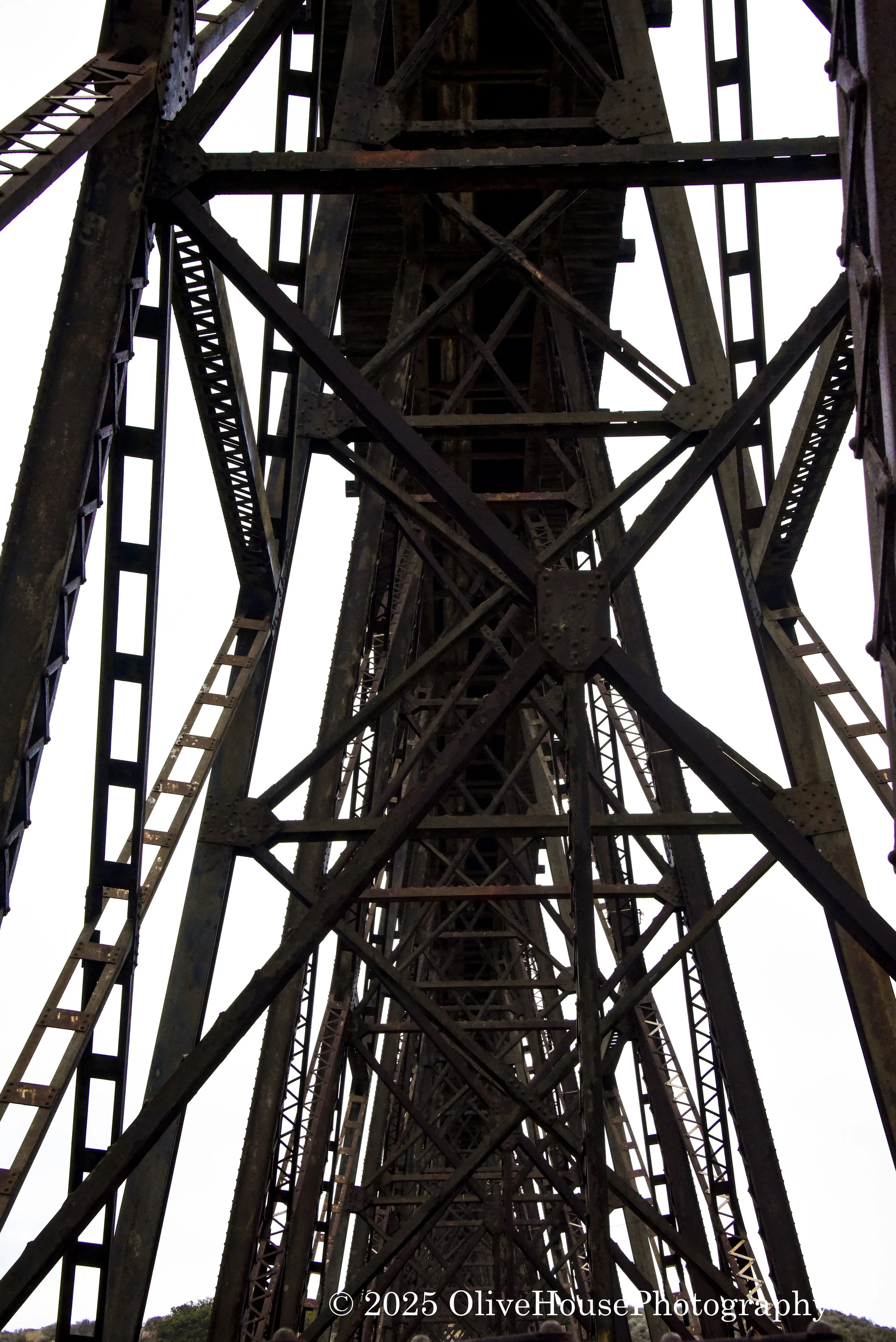 Bridge under California 1 highway