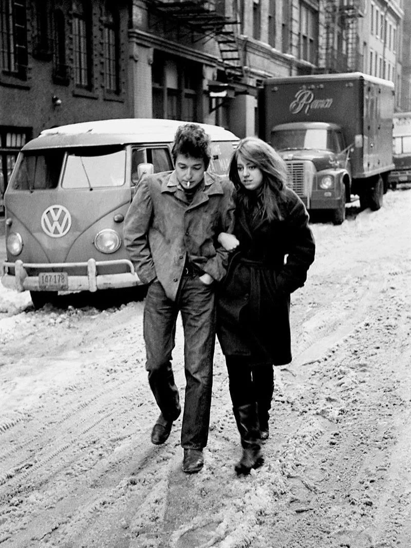 Tag someone you want to recreate the freewheelin&rsquo; photoshoot with 🤍🩶🖤