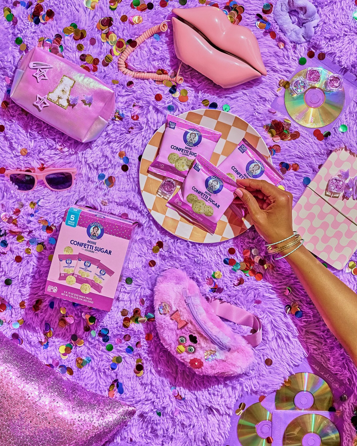 Y2K nostalgia but make it snack aisle approved. 💿🍪✨&hellip;shot for @goodiegirlcookies last summer for their gluten free confetti cookies! 

Obsessed I got to sneak in my furby fanny pack my cousin randomly got me a week before into this. @partsofm