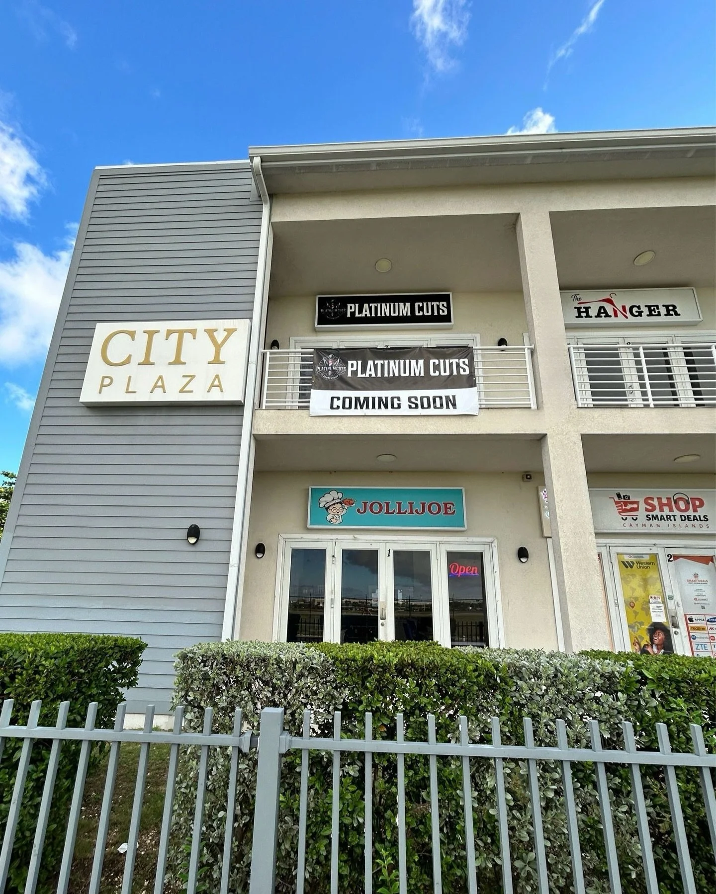Anyone spot our signs at City Plaza on Crewe Rd??

Our team has been hard at work getting the shop ready and we can&rsquo;t wait to welcome you!

#PlatinumCuts #RedefiningGroomingForMen #NewBarbershop #LuxuryBarbershop #BarberLife #BarberShopGoals #C