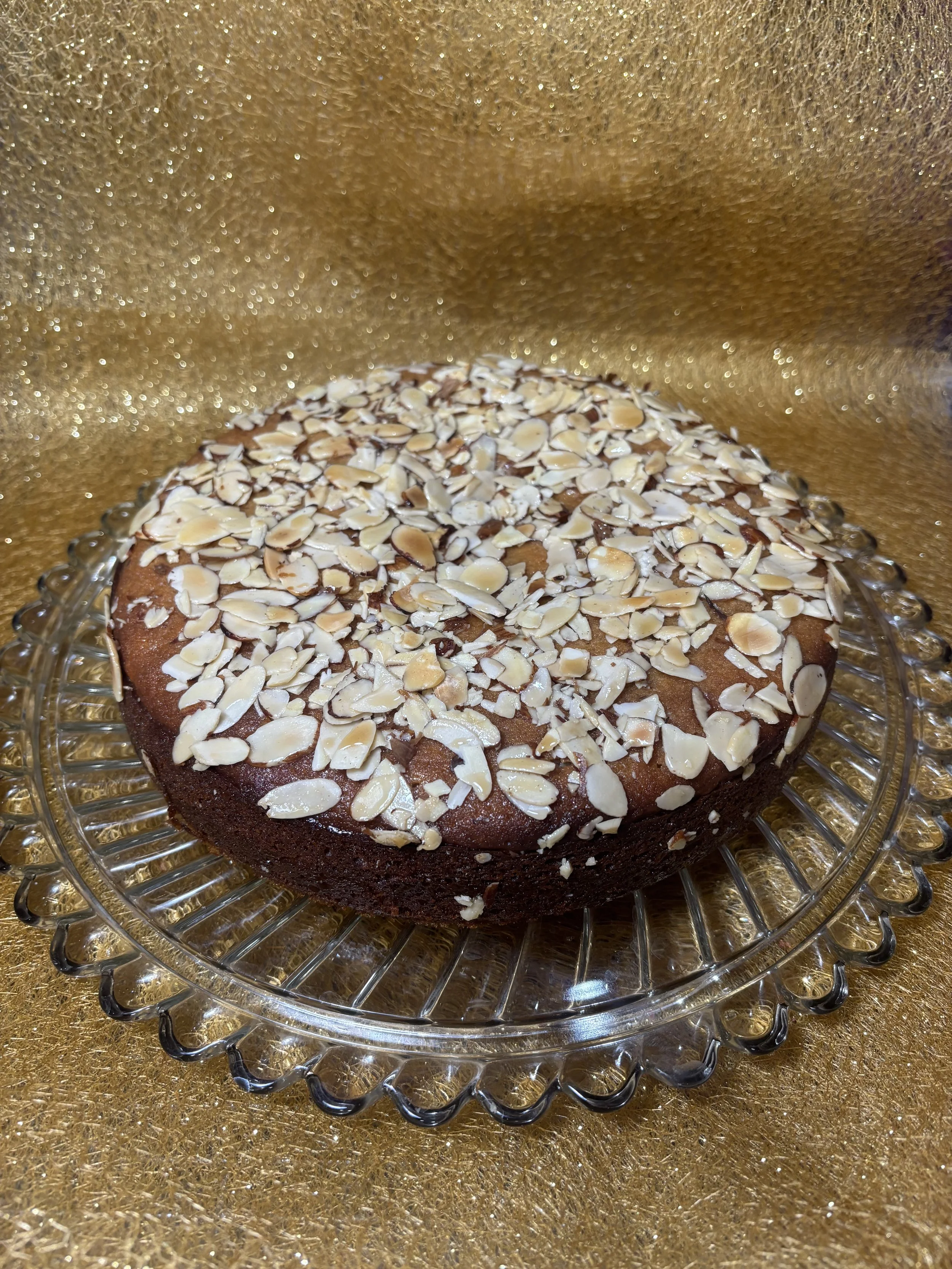 The Honey Bee Cake and Connectedness
