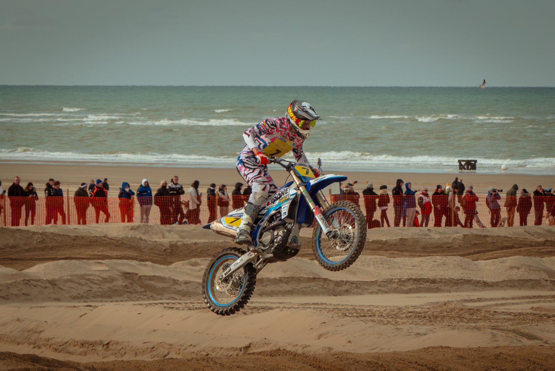 AdrienTellier_Portfolio_BeachCross24_P1060564-Avec accentuation-Bruit.jpg