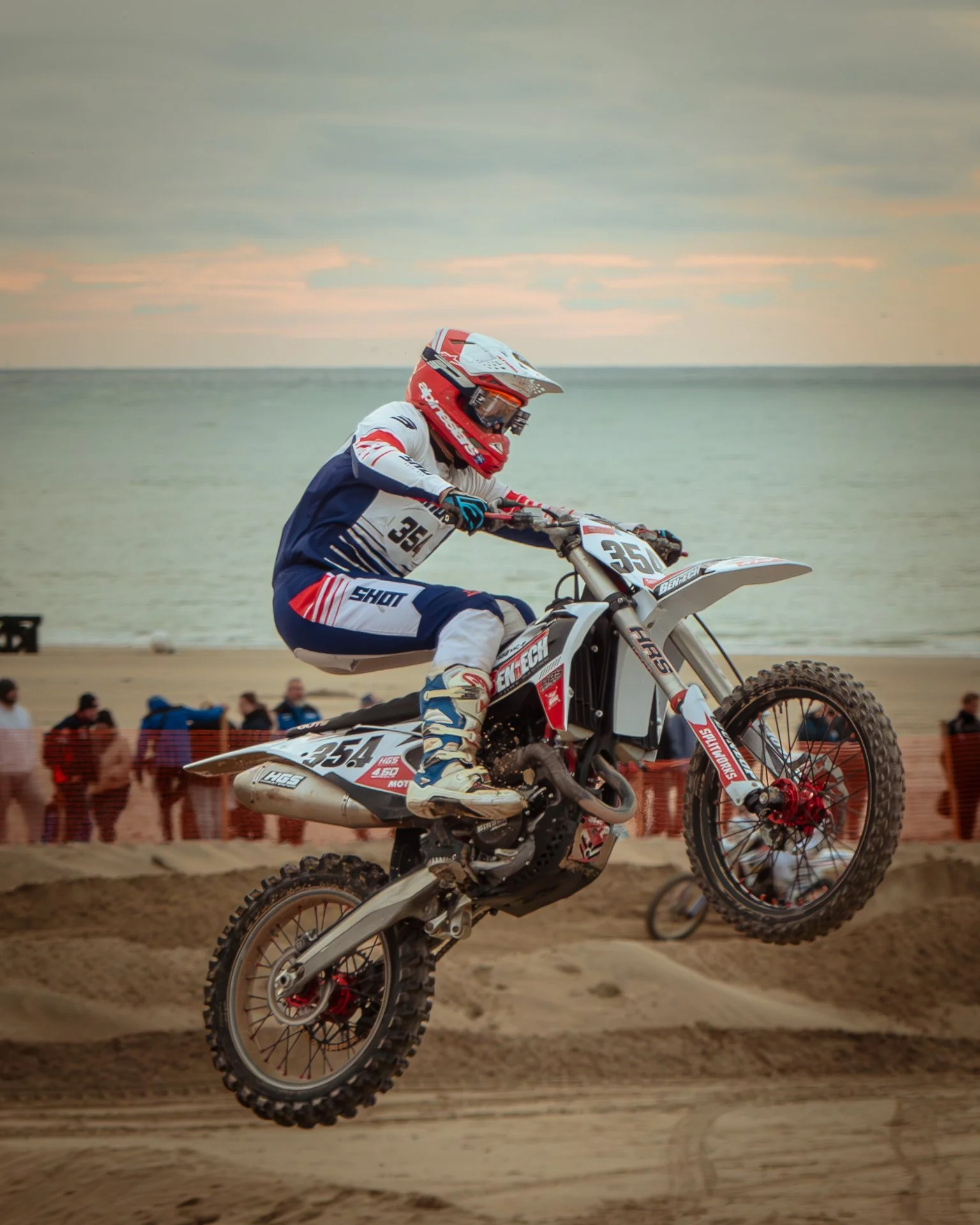 AdrienTellier_Portfolio_BeachCross24_P1050981-Avec accentuation-Bruit.jpg