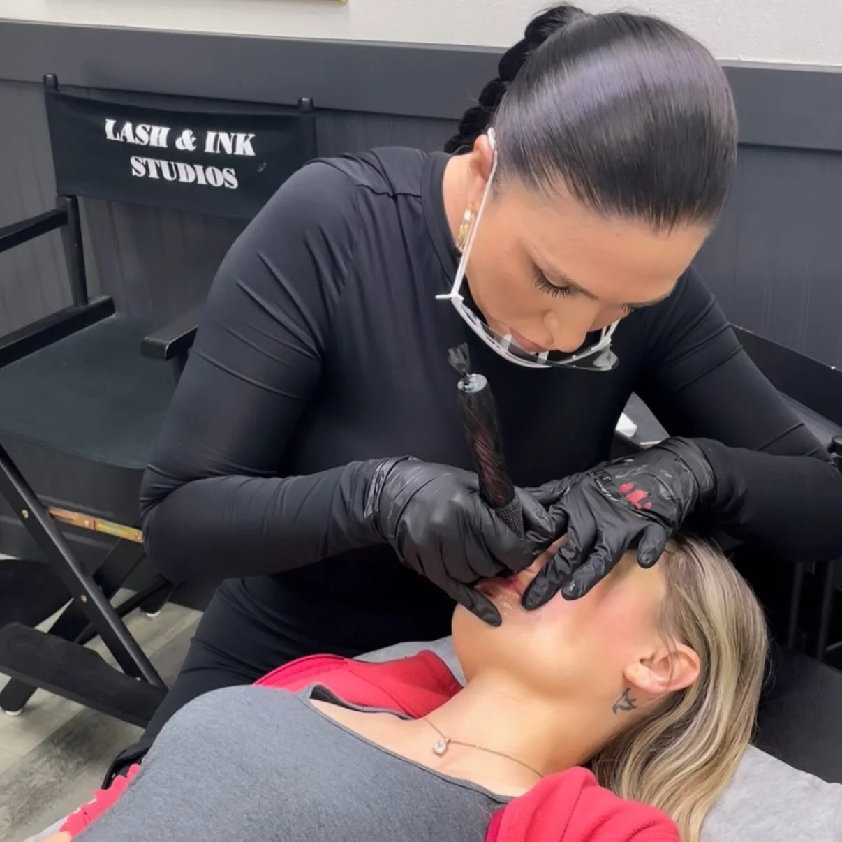 Creating your perfect lips, one pass at a time 💋✨ 
Custom colour. Soft definition. Juicy results that last.

💌info@iconbeautypmu.com
💋www.iconbeautypmu.com

#LipBlush #Vancouver #Cloverdale #VancouverBeauty #IconBeautyPermanentMakeup