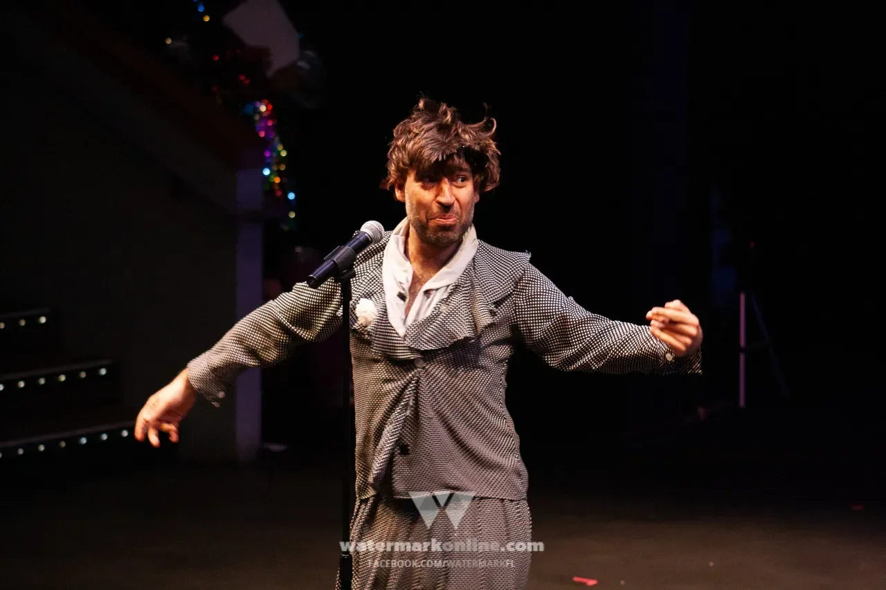 Edu Díaz at Frankie Messina's Apartment E