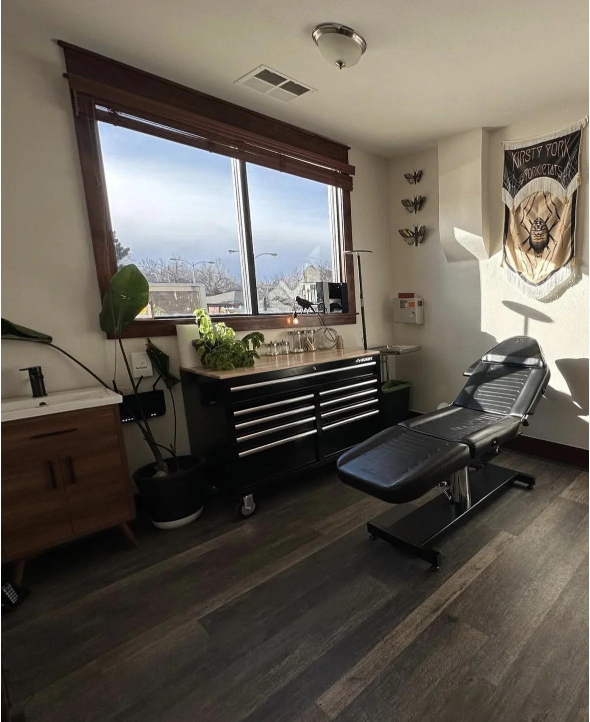 Cozy tattoo shop in longmont Colorado