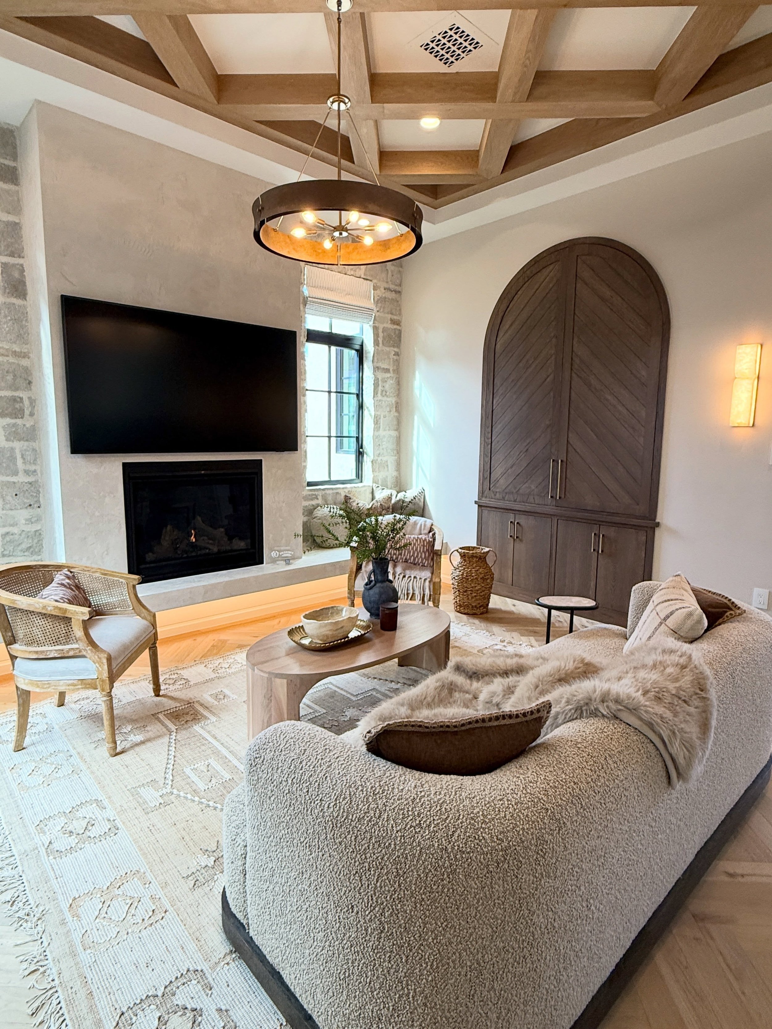 This was one of those homes where you just want to keep coming back for more. Every space had me excited to see what was around the next corner.
 
Annnd this pantry and kitchen, wow, absolutely unbelievable!!!
 
Comment LINK for some of my favorite p