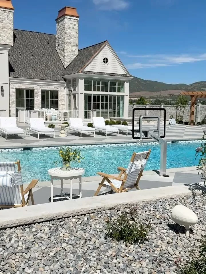 Comment LINK for the home details and selections on the gorgeous parade home!!

Wow!!! That was the word I kept saying as I toured this home.

Wow, look at the details!! Wow, look at the kitchen!! Wow, look at the windows, lighting, and art! Every sp