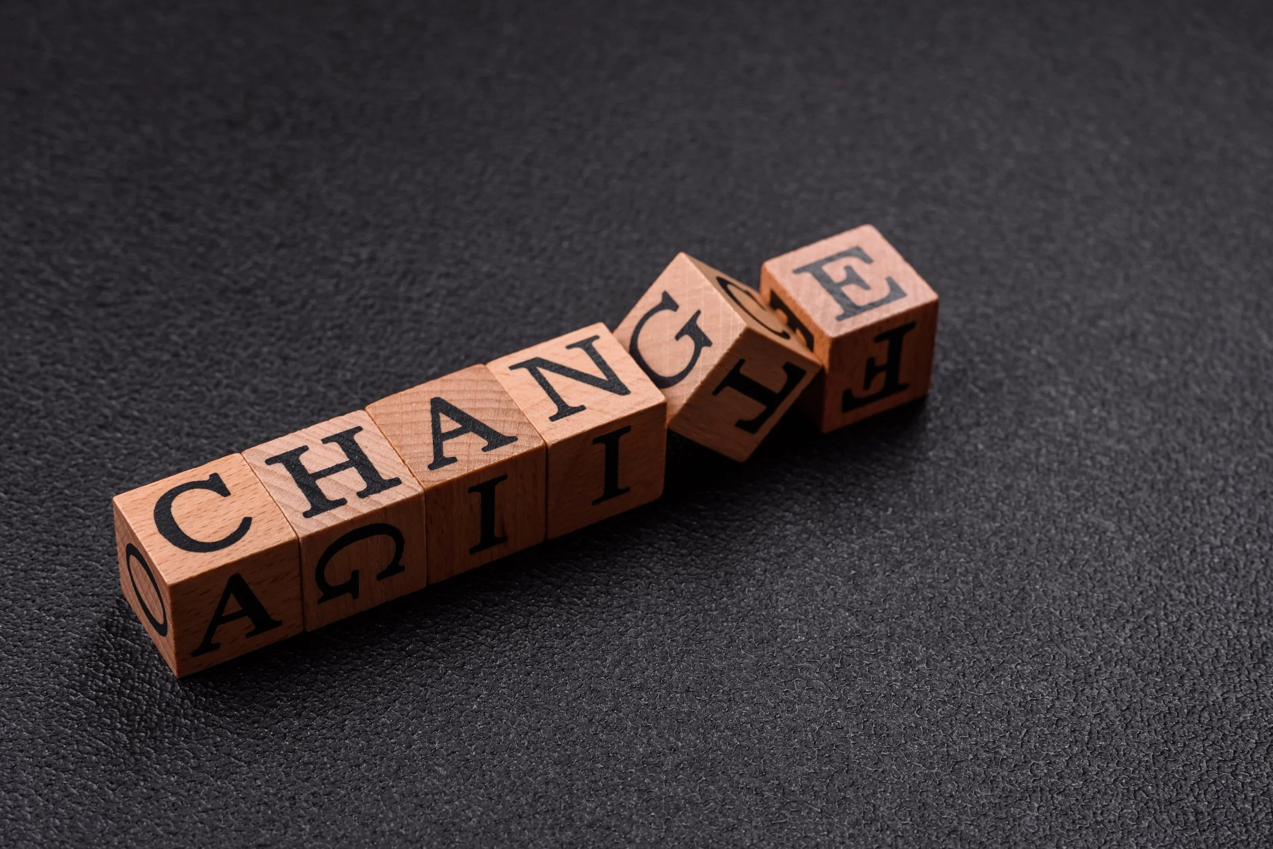When to Intervene in a Struggling Change