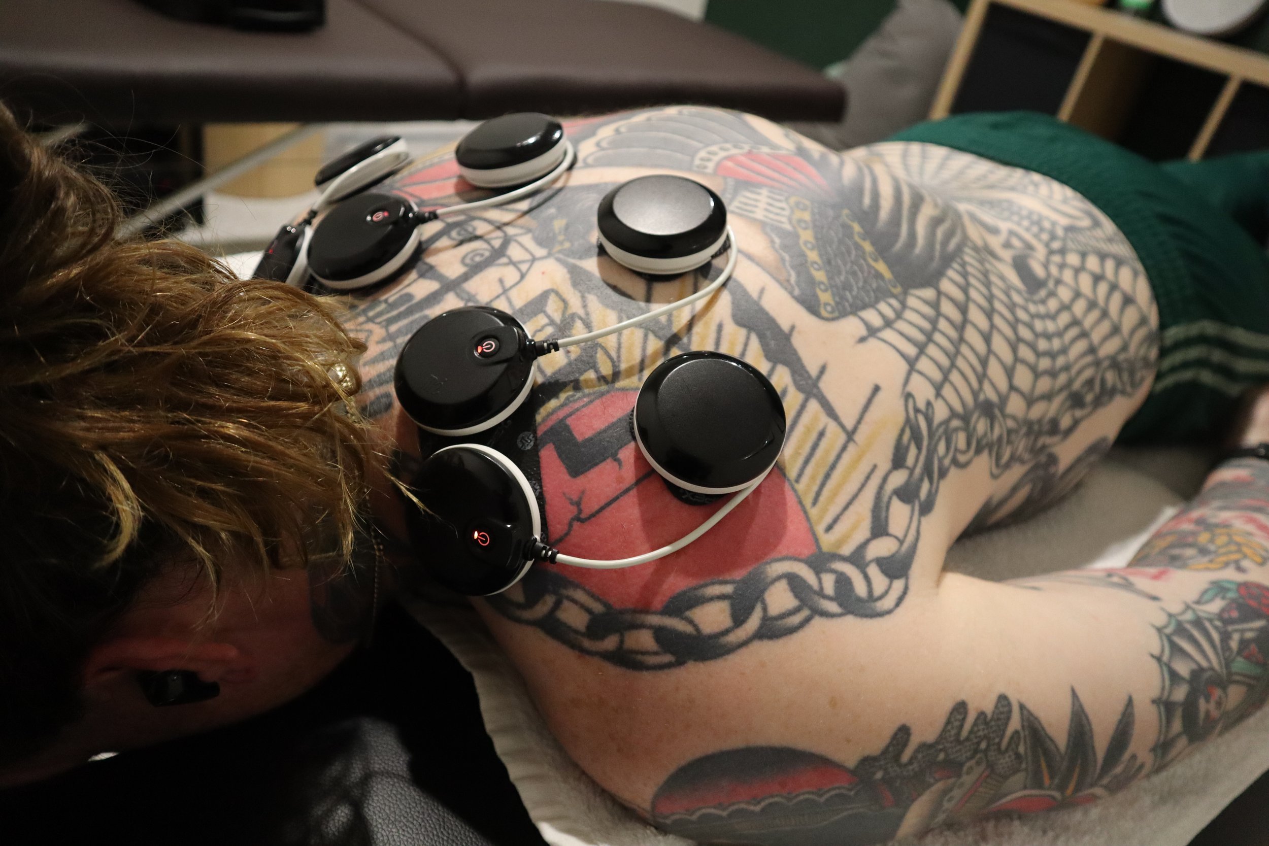 Compex muscle stimulation session supporting upper body comfort at Recovery Lab Maribyrnong