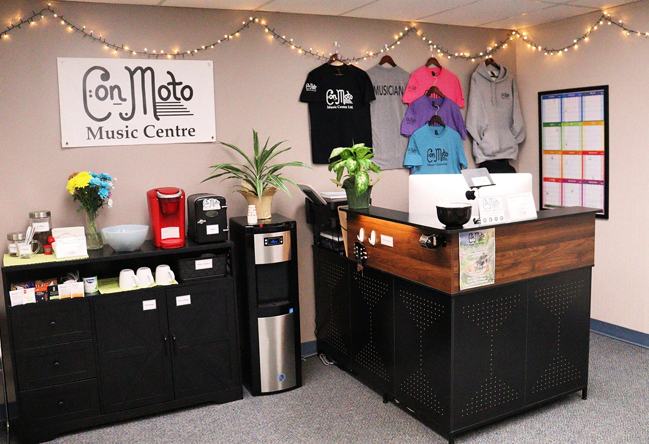 Con Moto Lobby 5.JPG