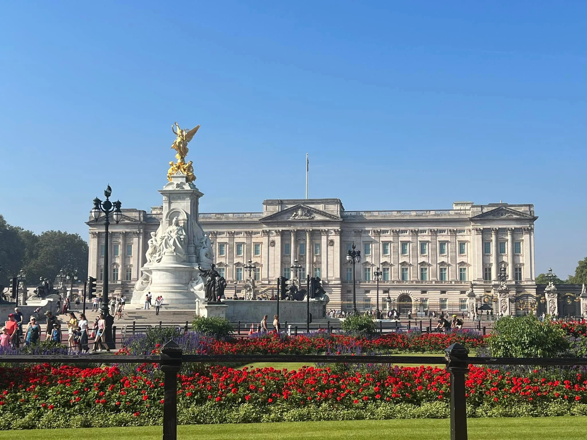 Buckingham Palace.jpg