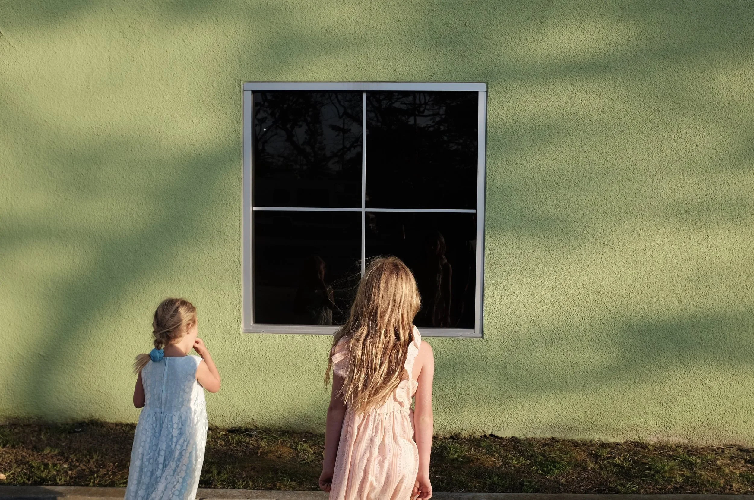 girls_at_window.jpeg