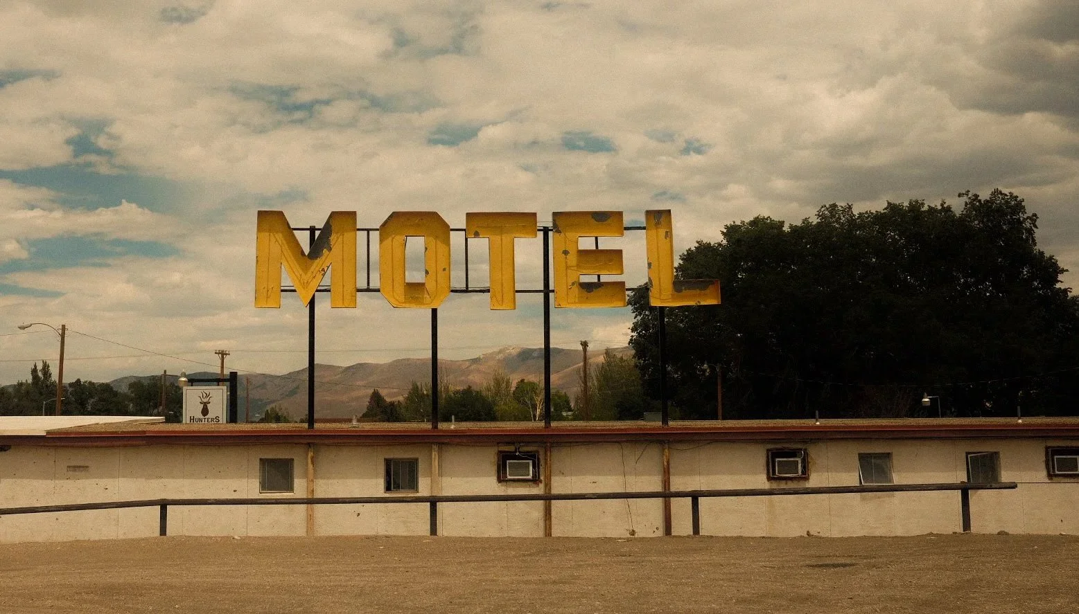 MOTEL.jpeg