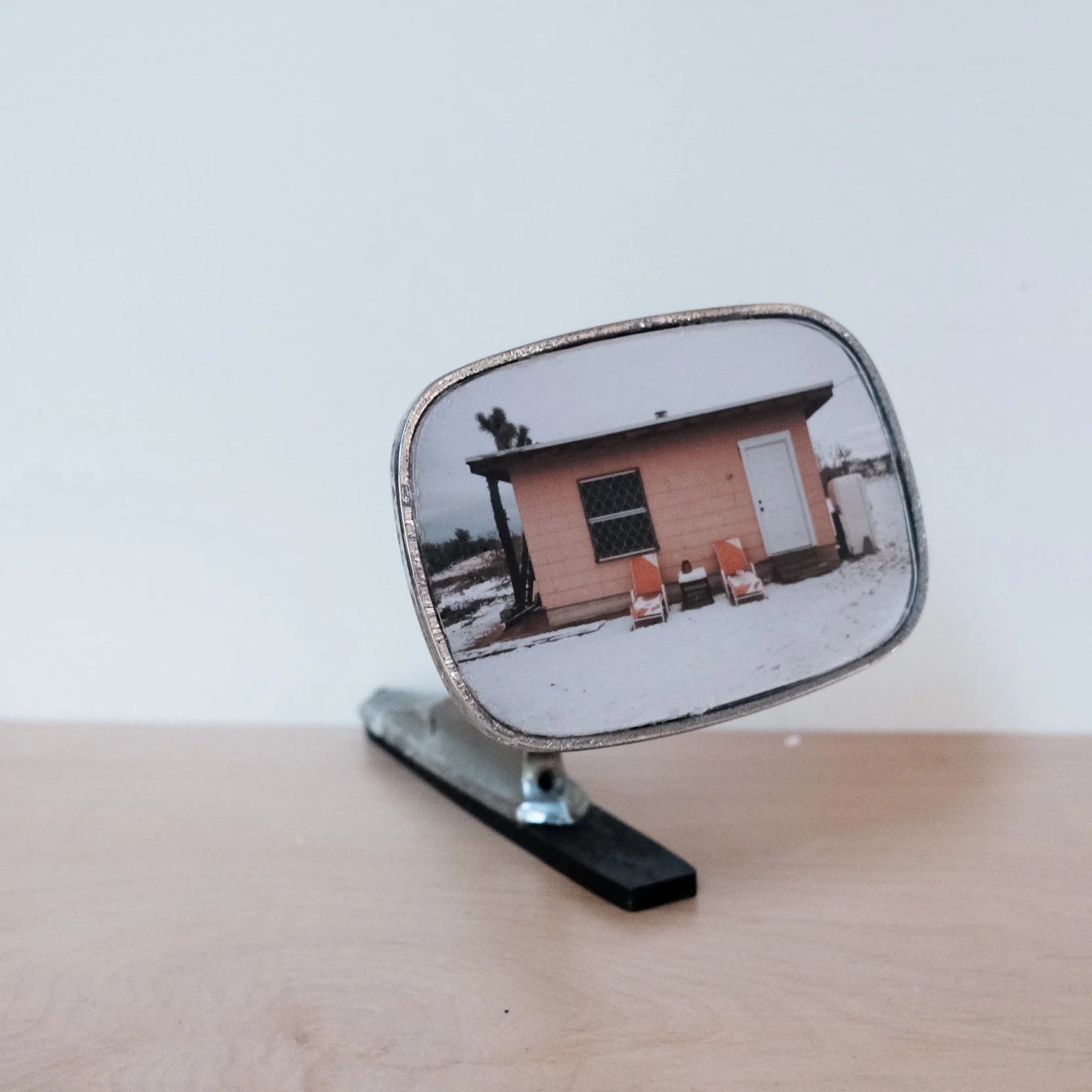 Mirror-cabin-2.jpg