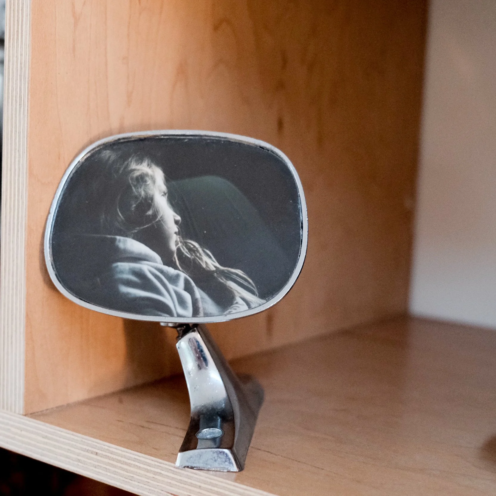 Sideview, Night Window