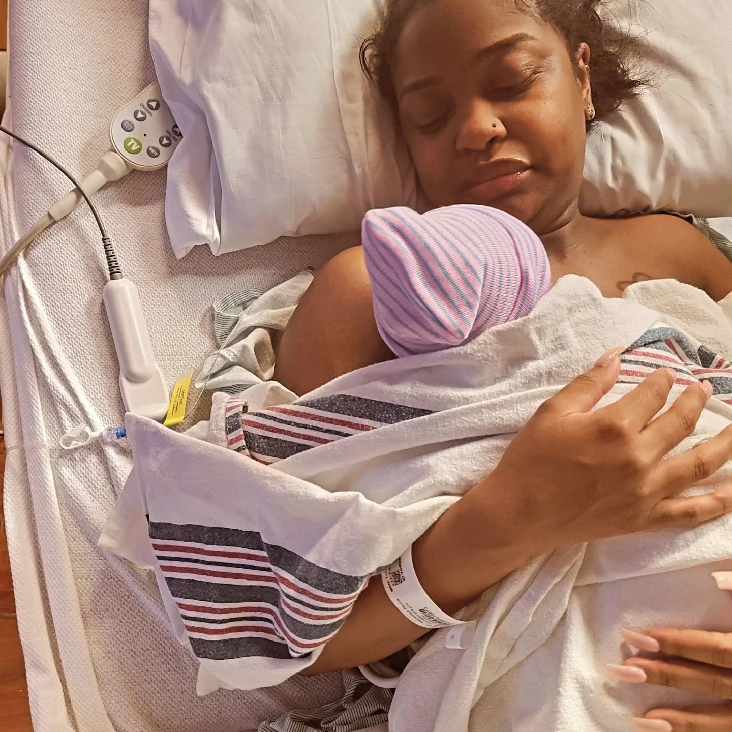 Congrats to the new parents!

Posted with consent.

​The strength of a birthing person is truly unmatched.
​Last night, I had the privilege of supporting this incredible family as they transitioned into a new chapter. To witness the focus, the steady