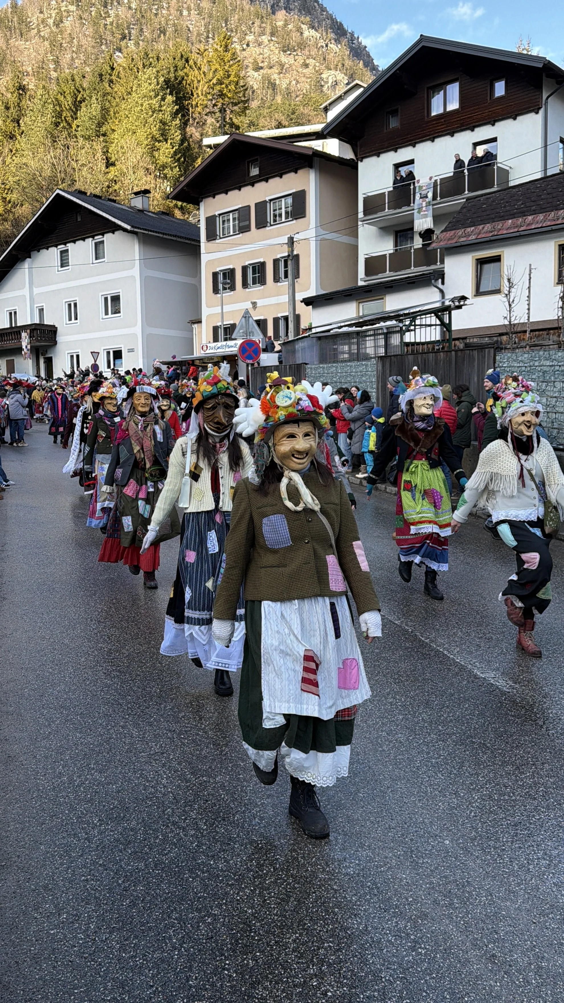 Day 88 - Snowfall &amp; the Ebensee Fetzenzug