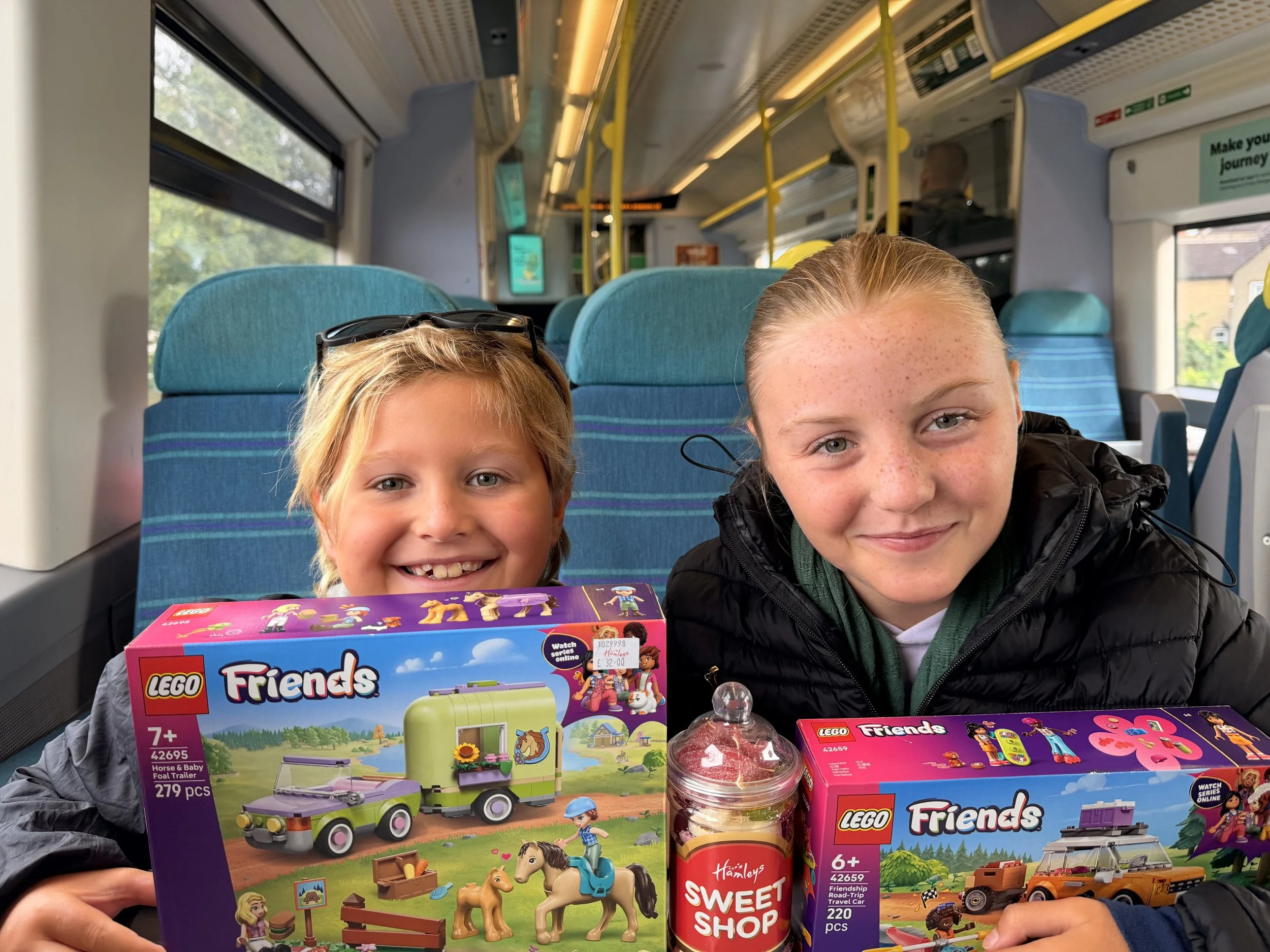 Day 200 - Buckingham Palace, Hamleys and a Rainy Day in London