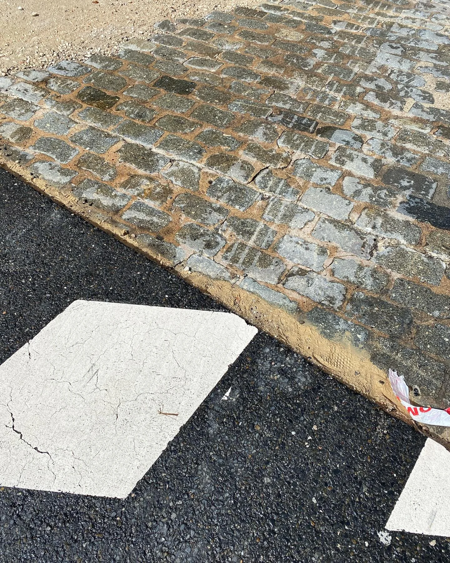 En cuanto rascas la superficie, descubres que hasta hace muy poco, &eacute;ramos otros.