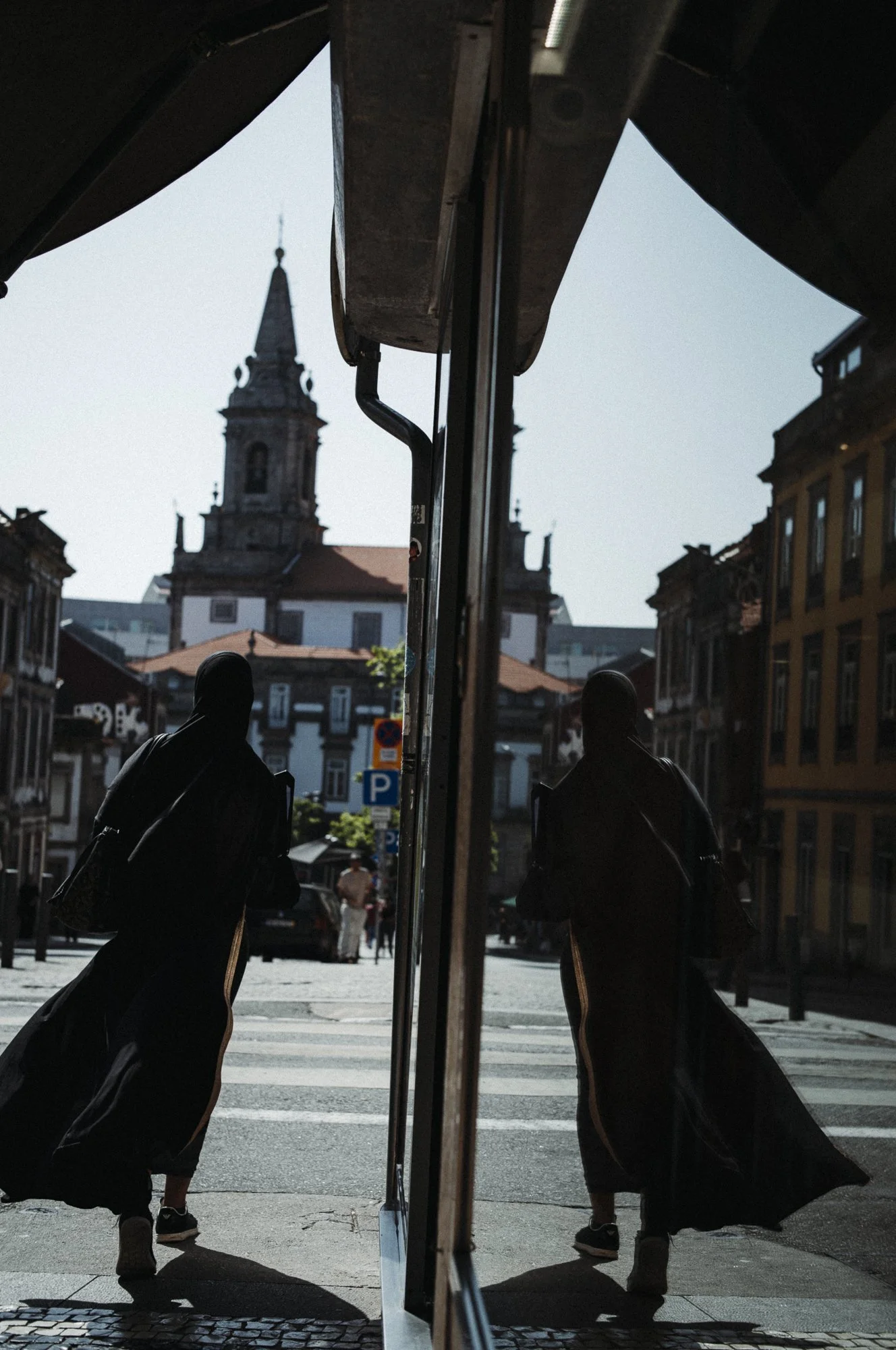 Street photographer 20250530 Oporto L1100737.jpg