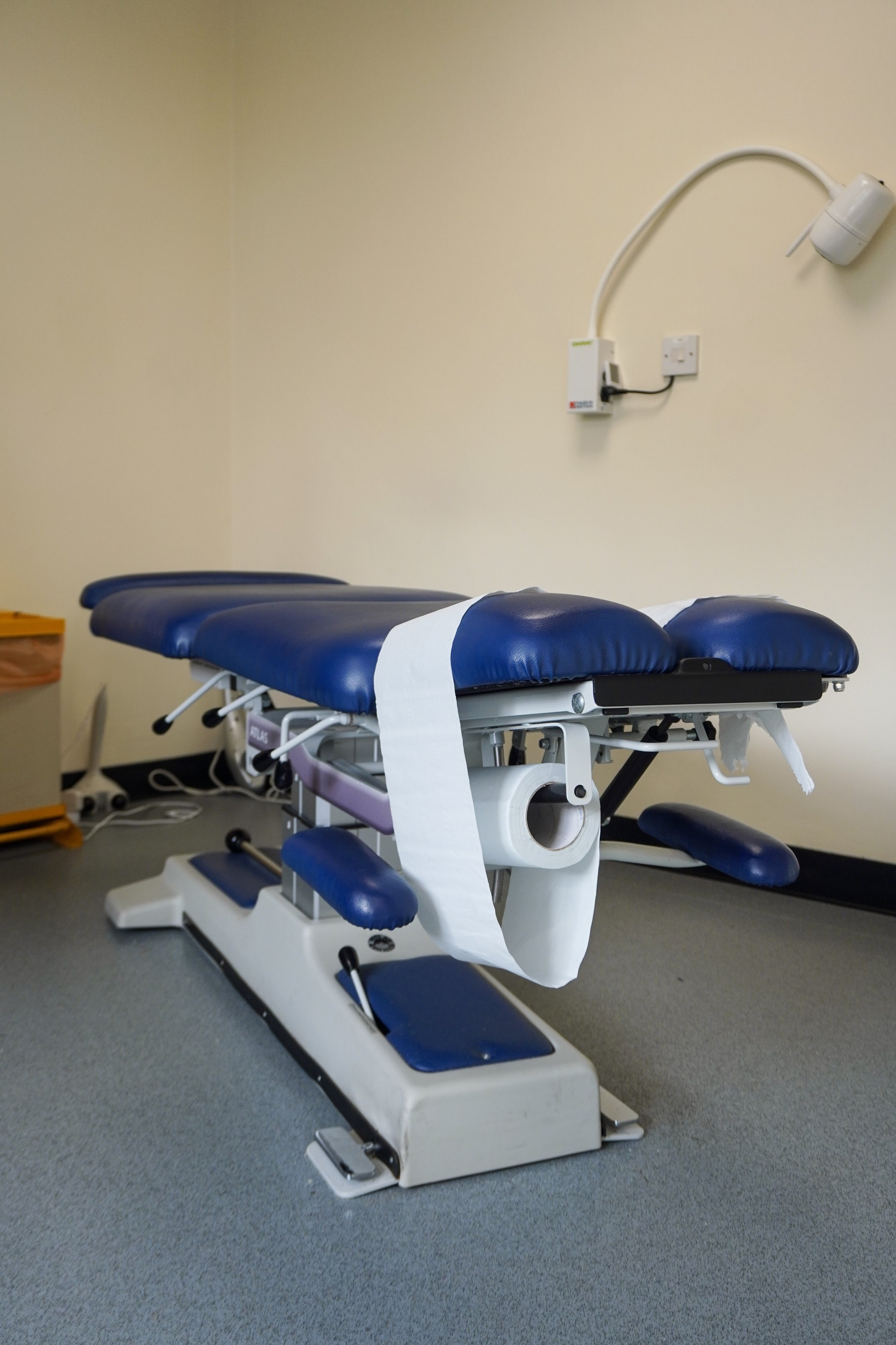 Chiropractor chiropractic treatment in Dinas Powys and Cardiff