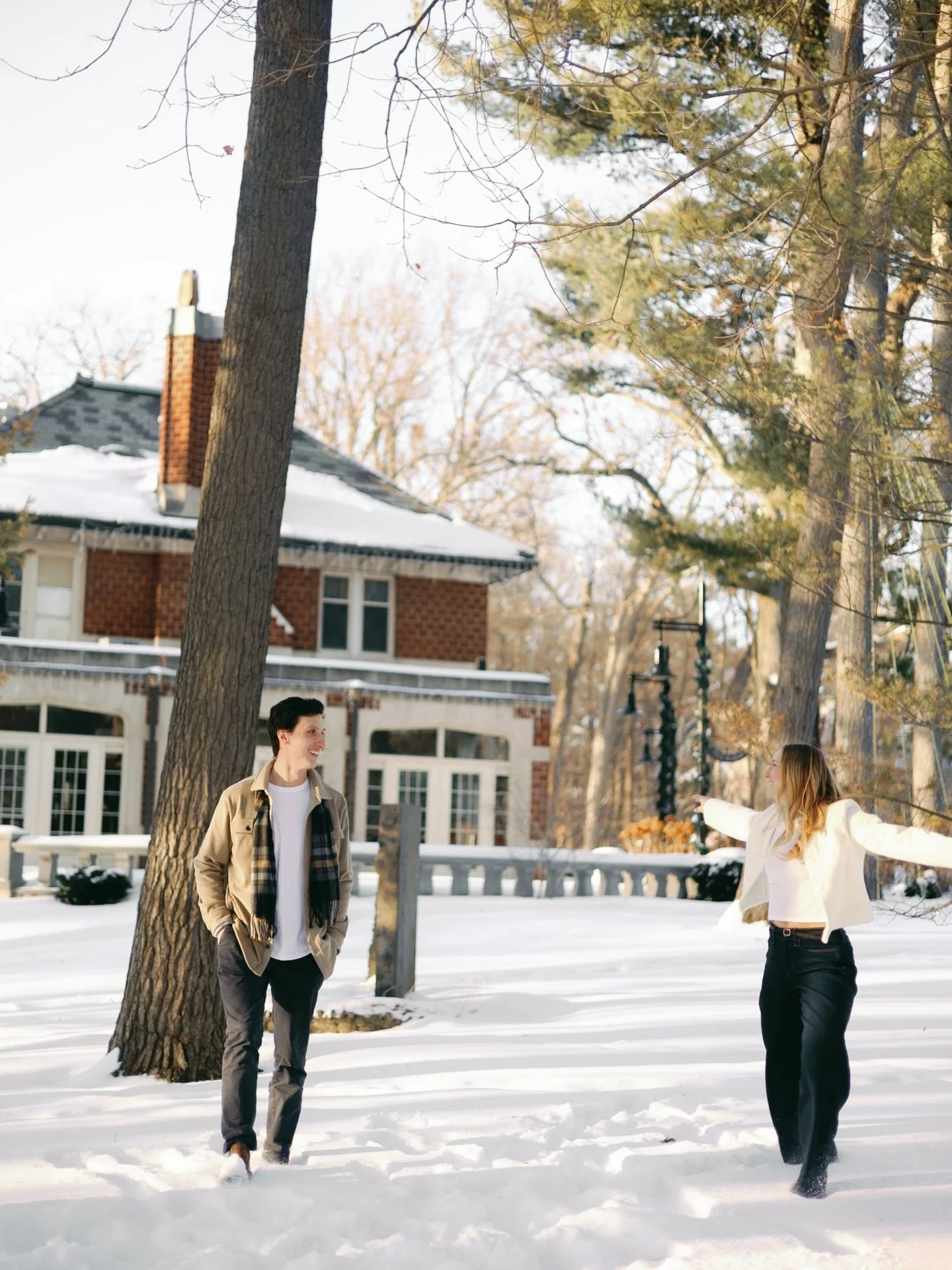 before the aisle there&rsquo;s this ❄️ 🤍 
this is the first year that I&rsquo;ve had SO many winter engagement sessions and I&rsquo;m loving that my couples have been embracing something different!!