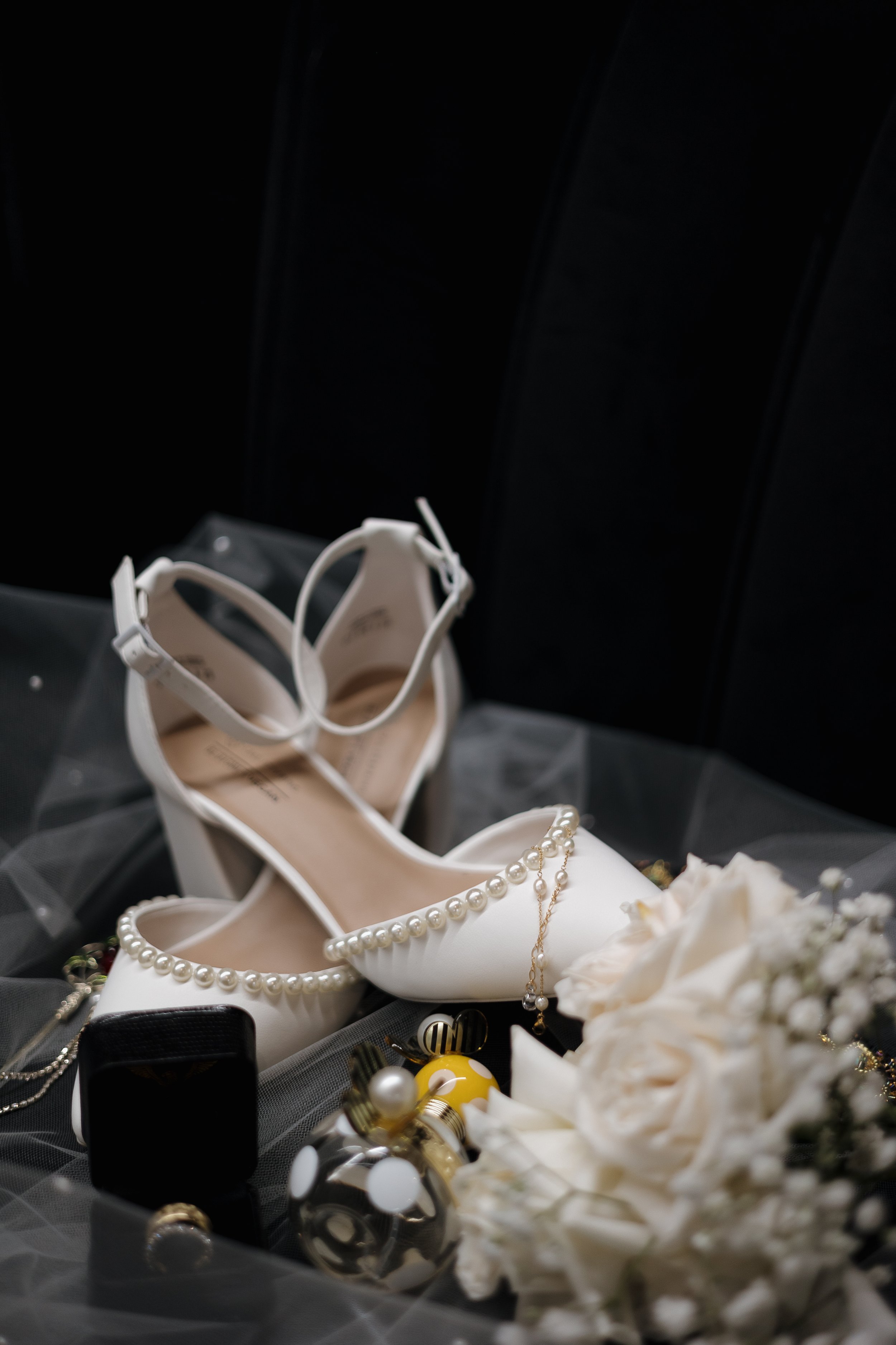 Bridal details and accessories photographed by James and Alyson Photography at a Cambridge Ontario wedding